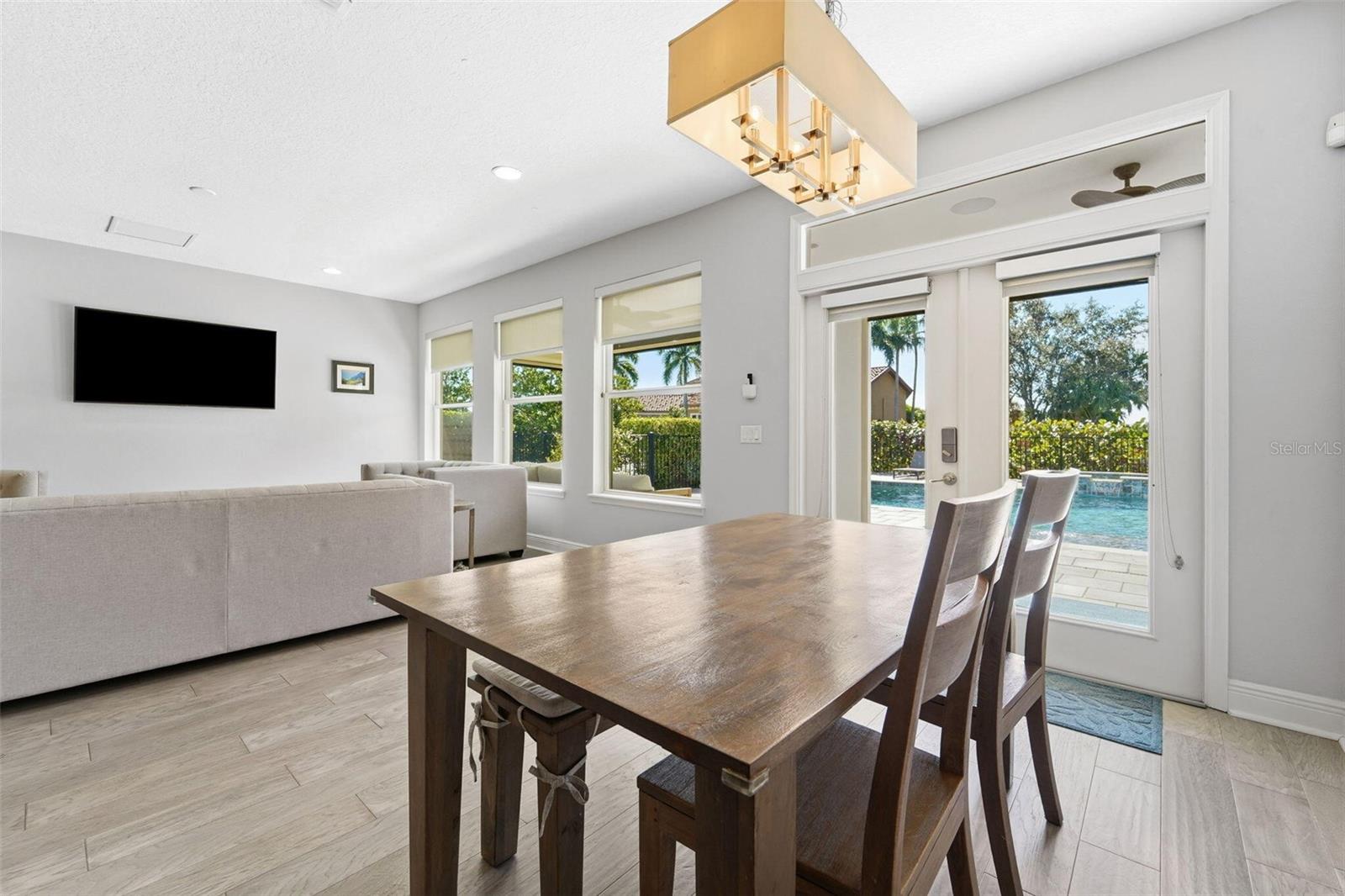 302 COCO PLUM CT
