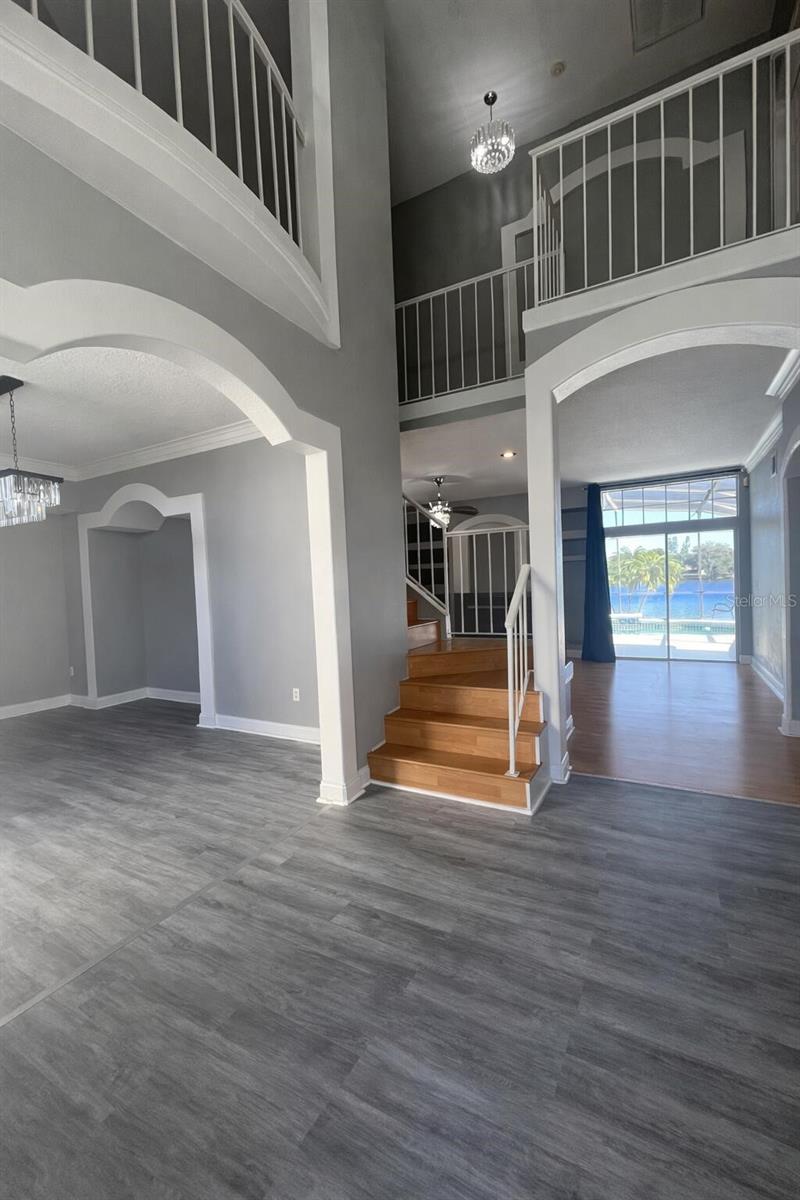 7823 SHANE CT