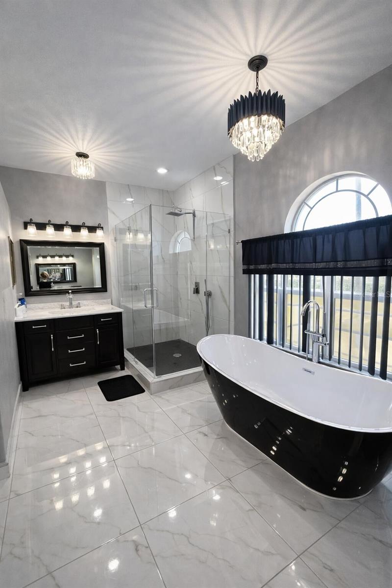 7823 SHANE CT