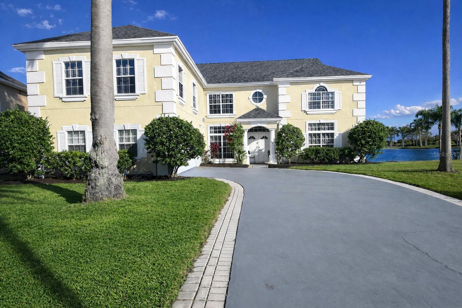 7823 SHANE CT