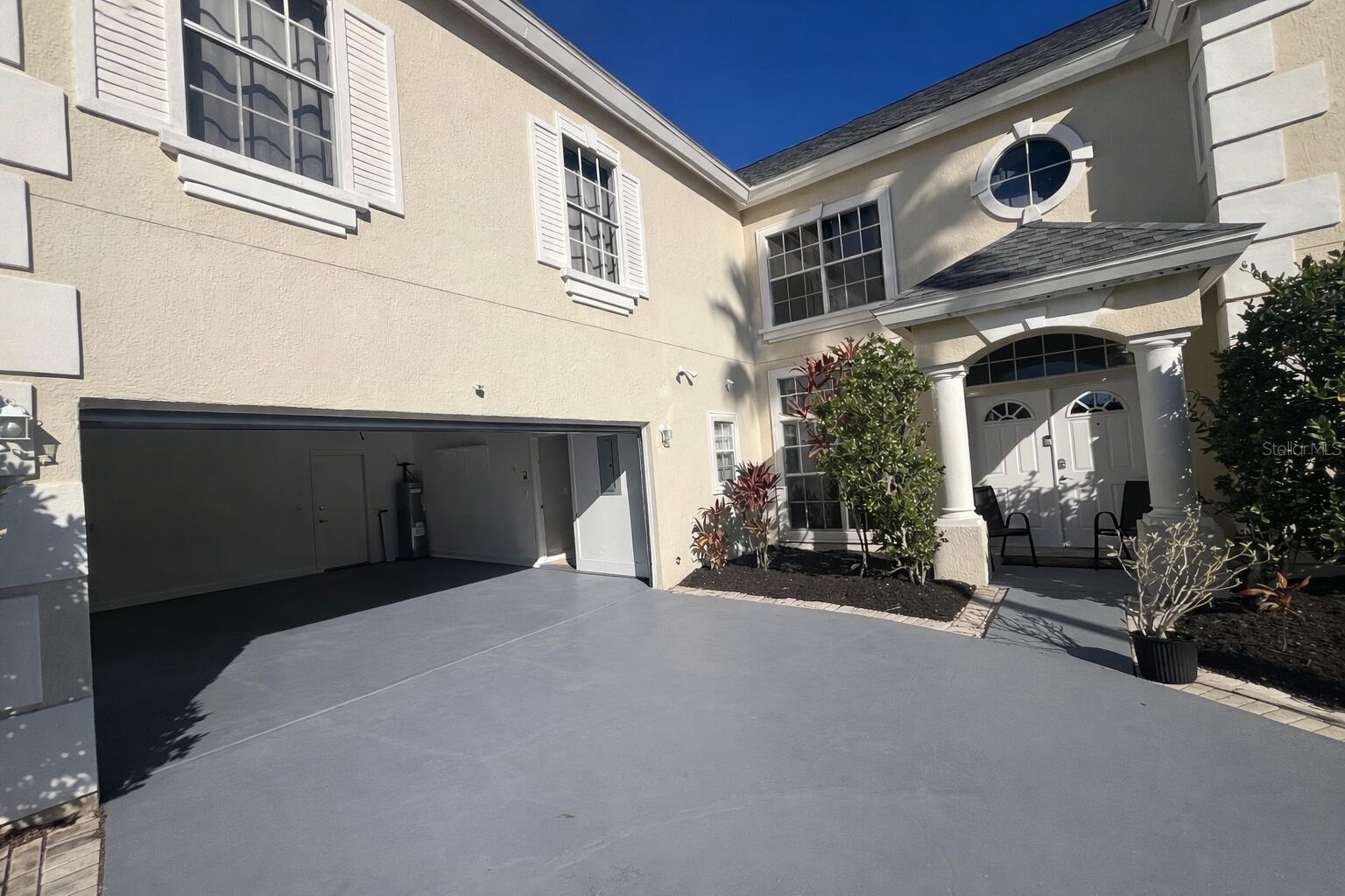 7823 SHANE CT