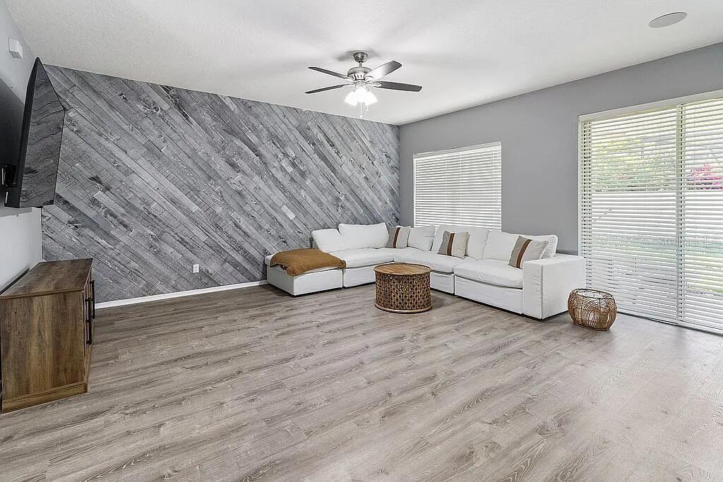 2254 OSPREY WOODS CIR