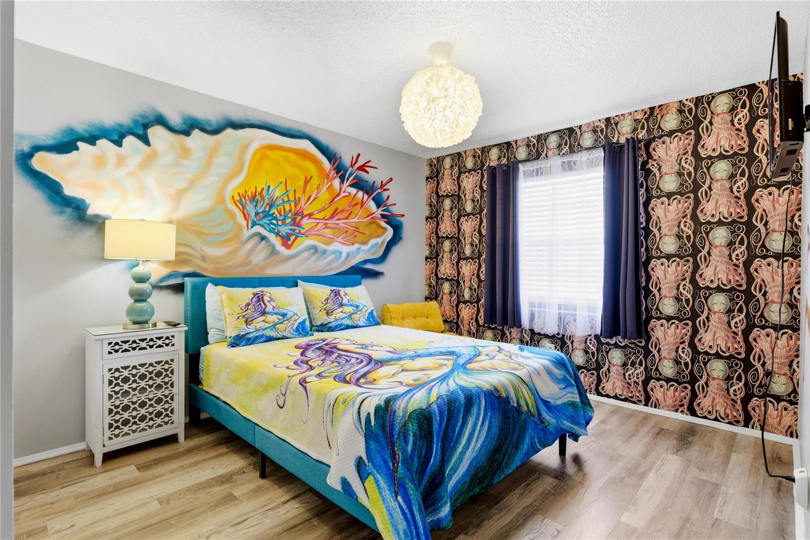 527 BEACH RD