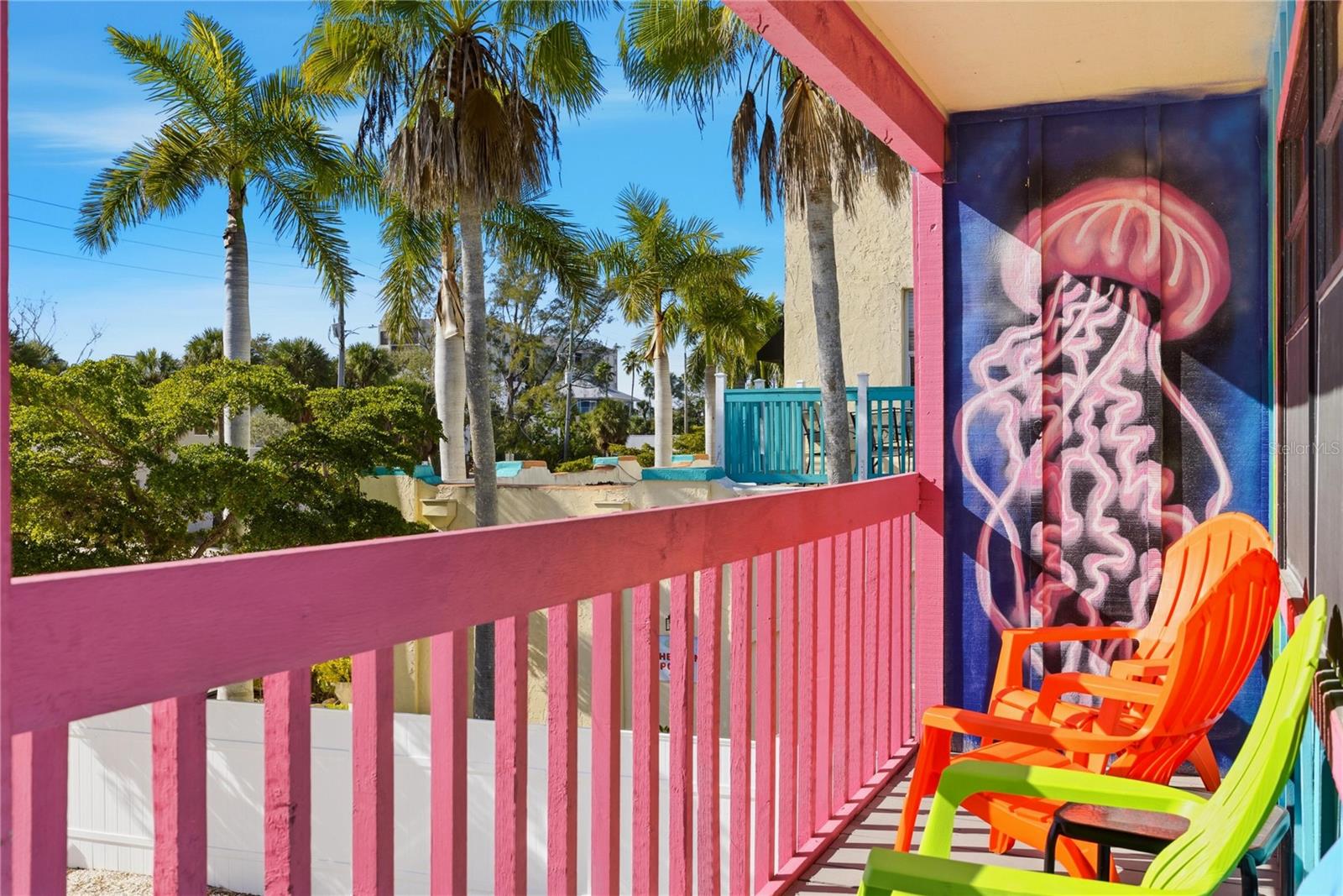 527 BEACH RD