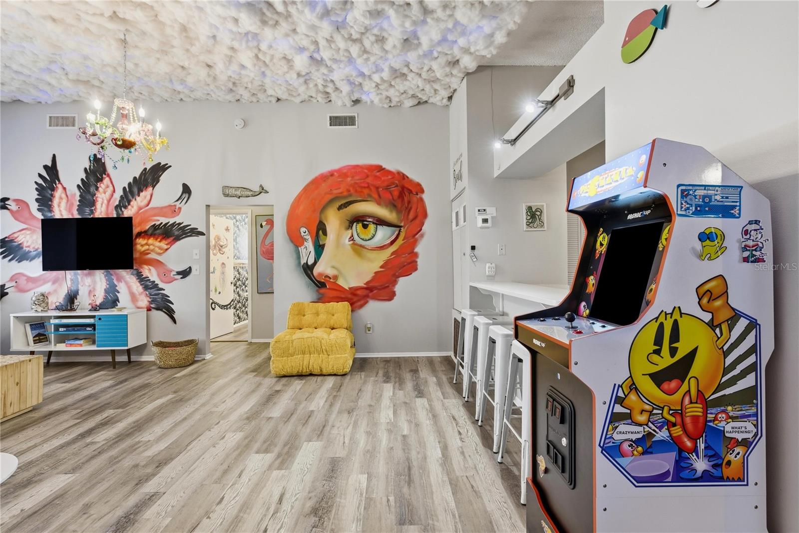 527 BEACH RD