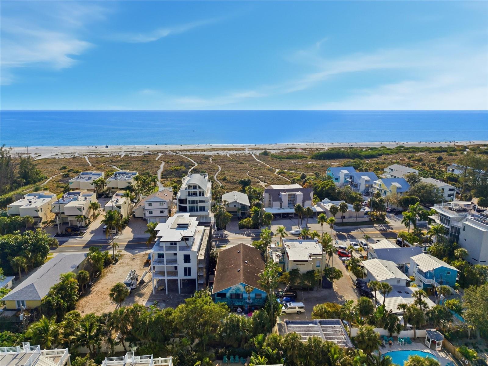 527 BEACH RD