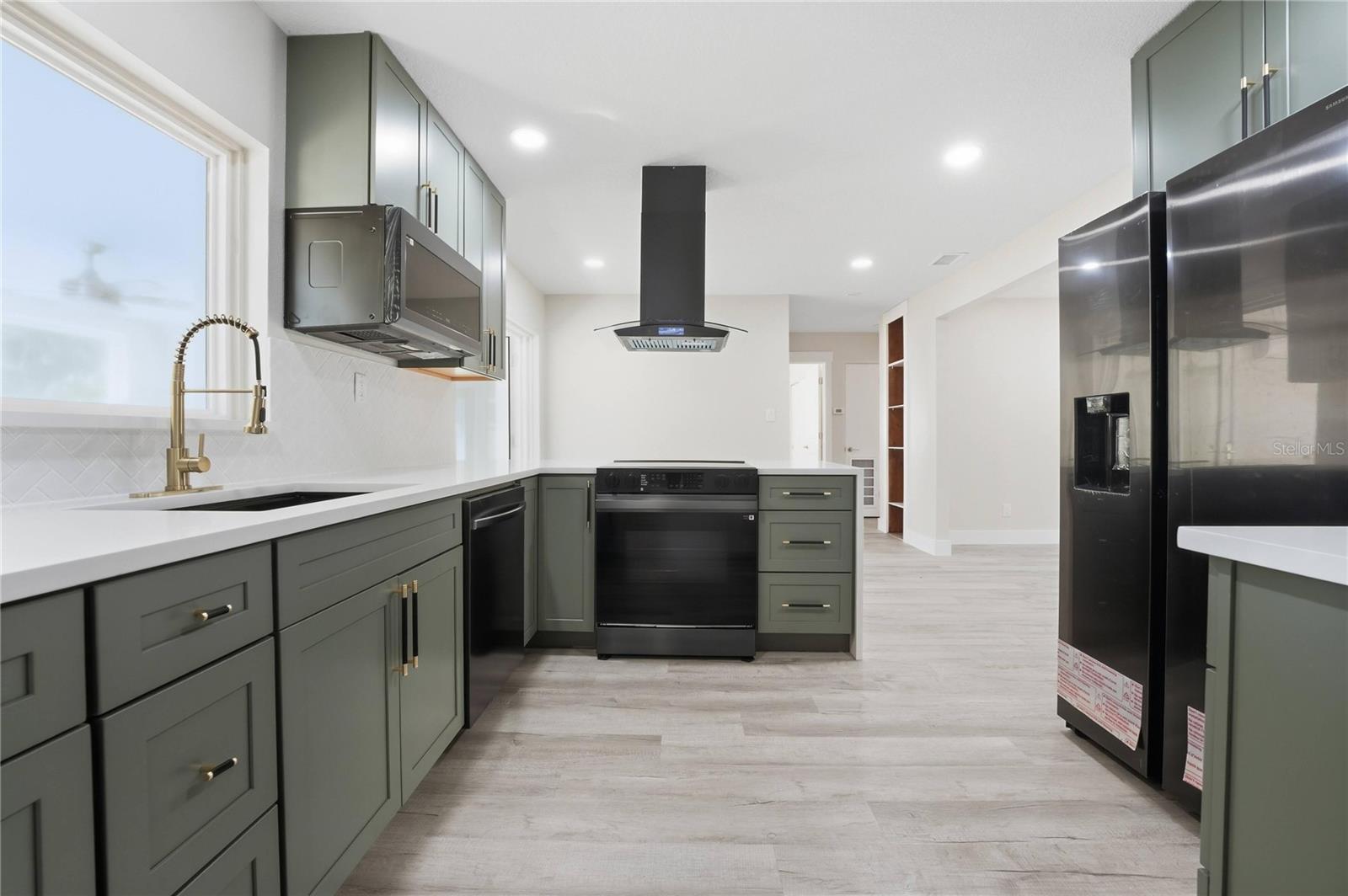3223 1ST AVE W