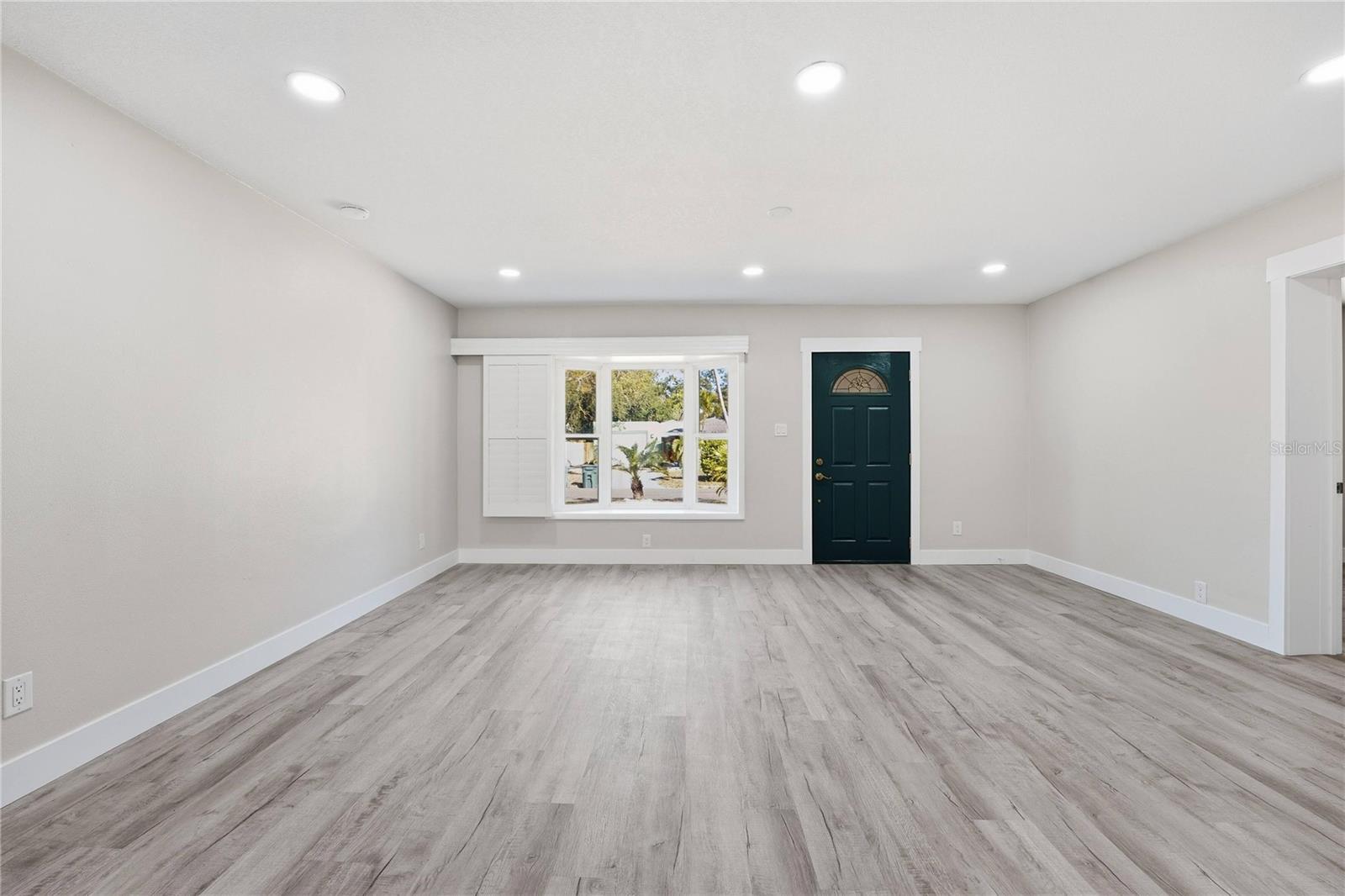 3223 1ST AVE W