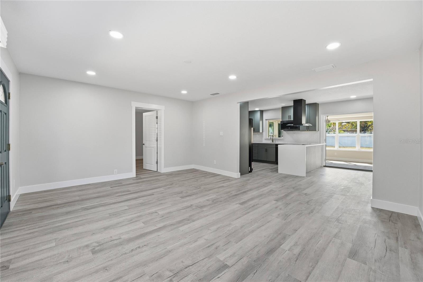 3223 1ST AVE W