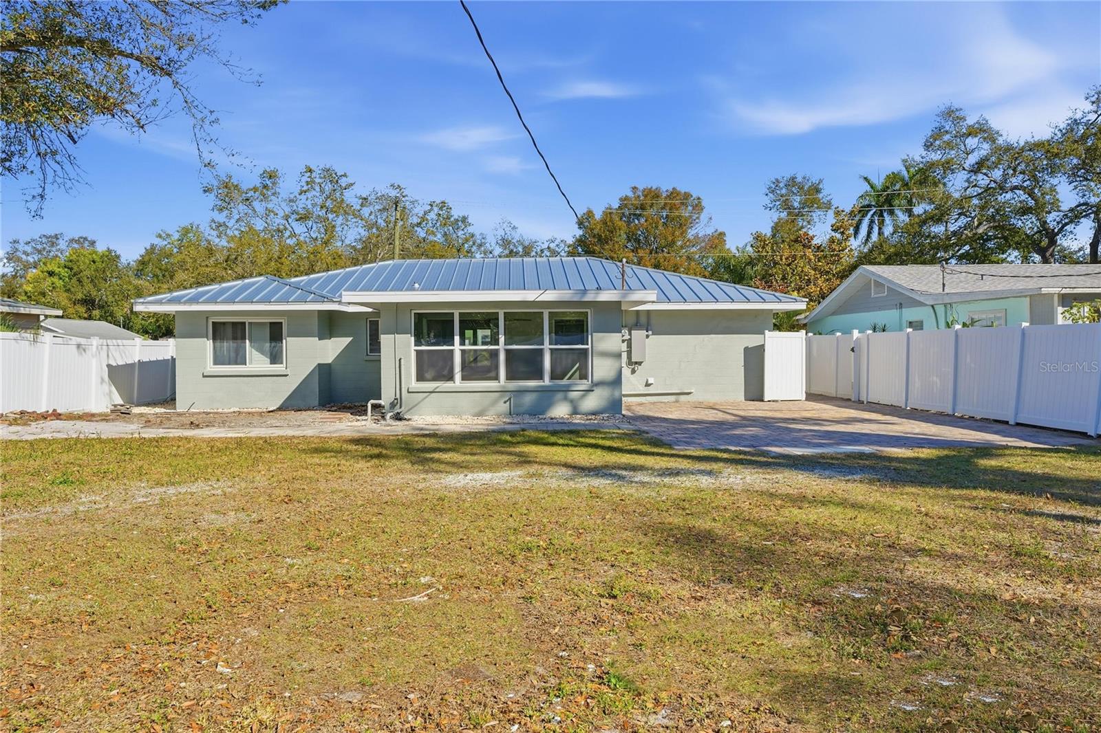 3223 1ST AVE W