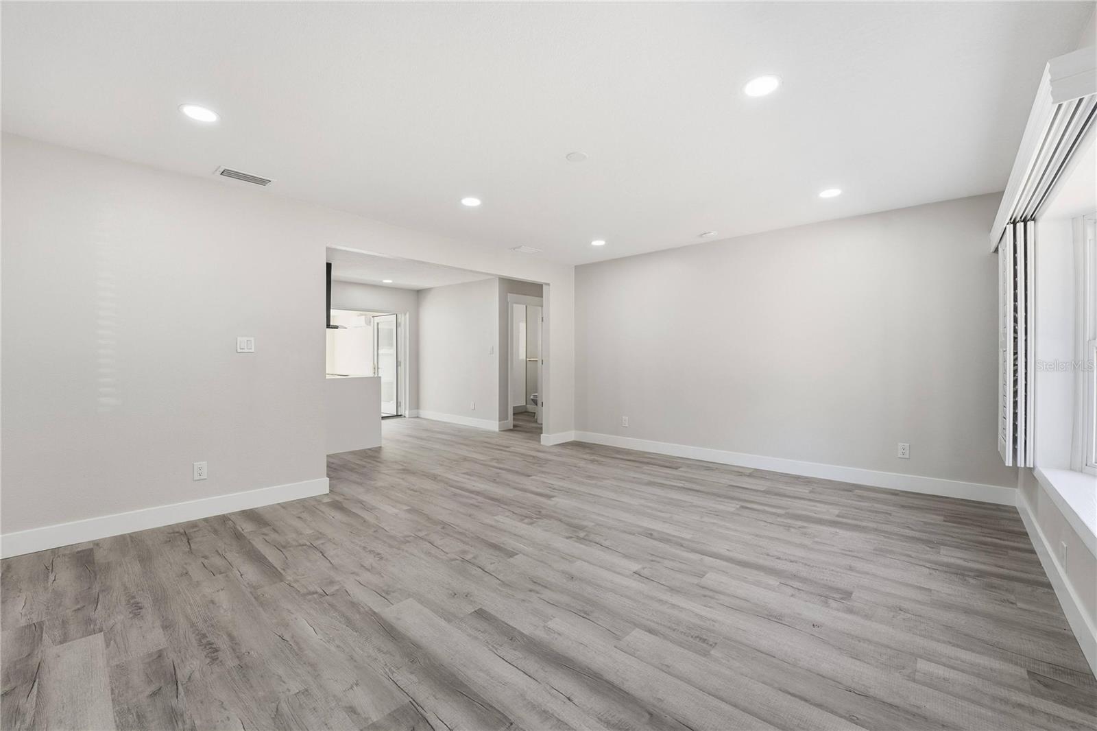 3223 1ST AVE W