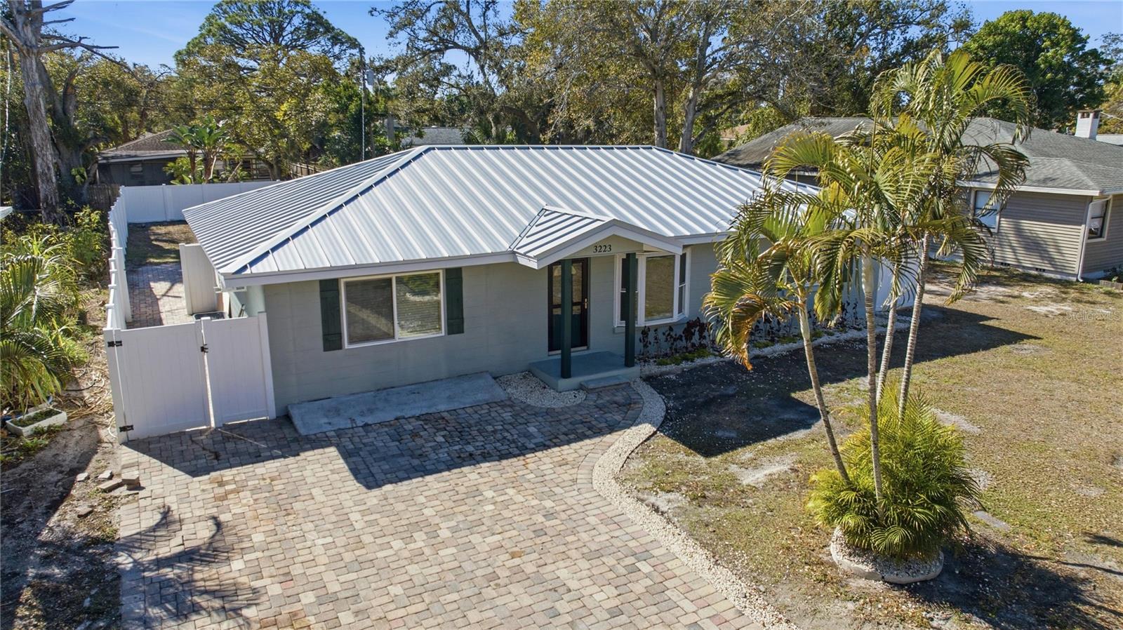 3223 1ST AVE W