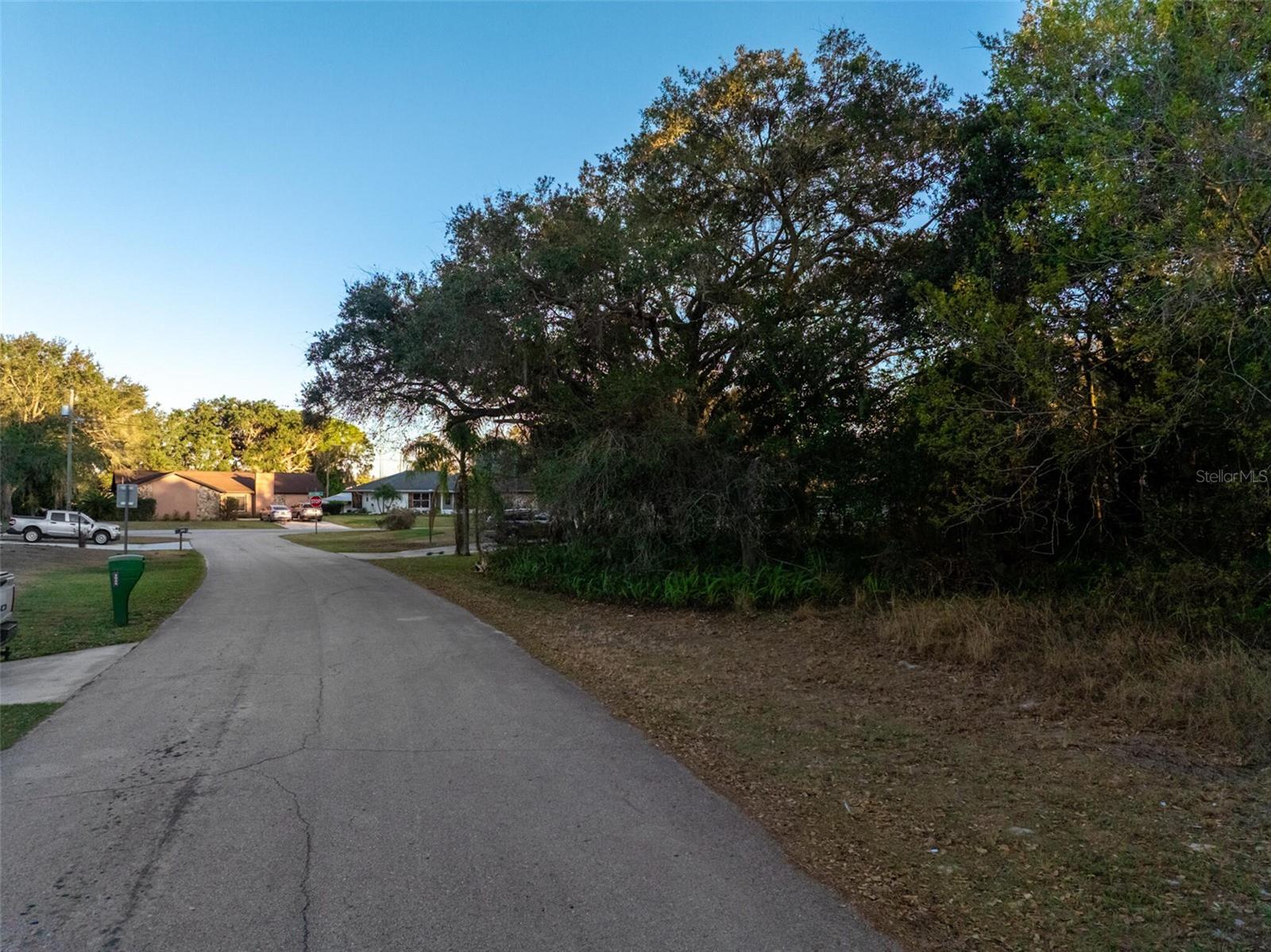 3044 AZALEA LN