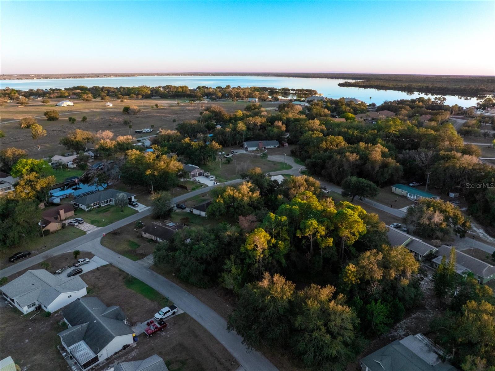 3044 AZALEA LN