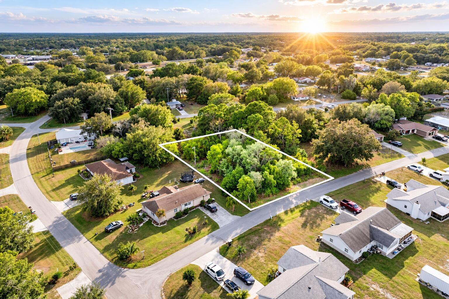 3044 AZALEA LN