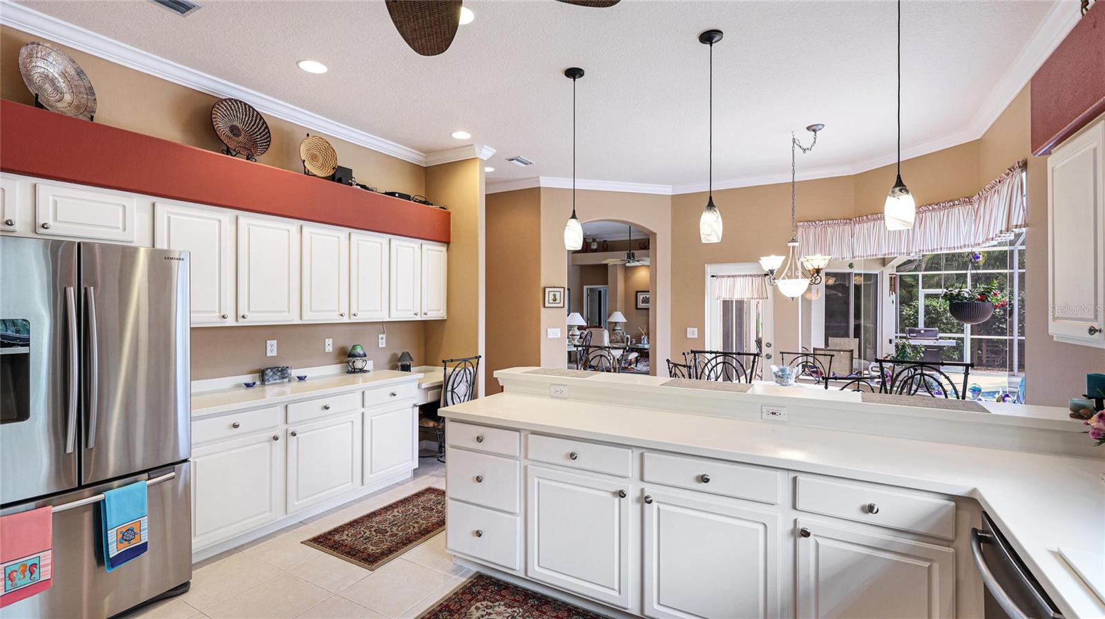 7126 SOUTHGATE CT