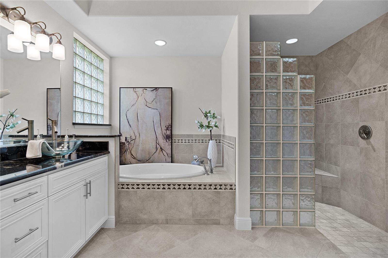 2924 BONIFAY PATH