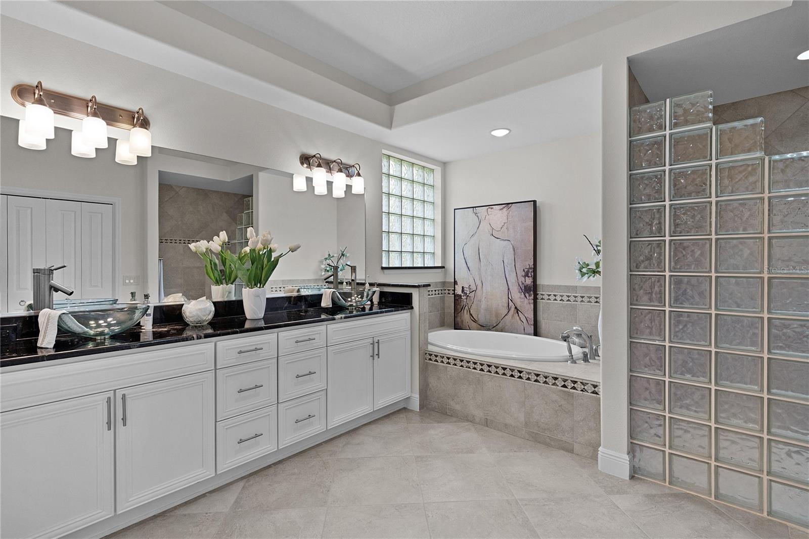 2924 BONIFAY PATH