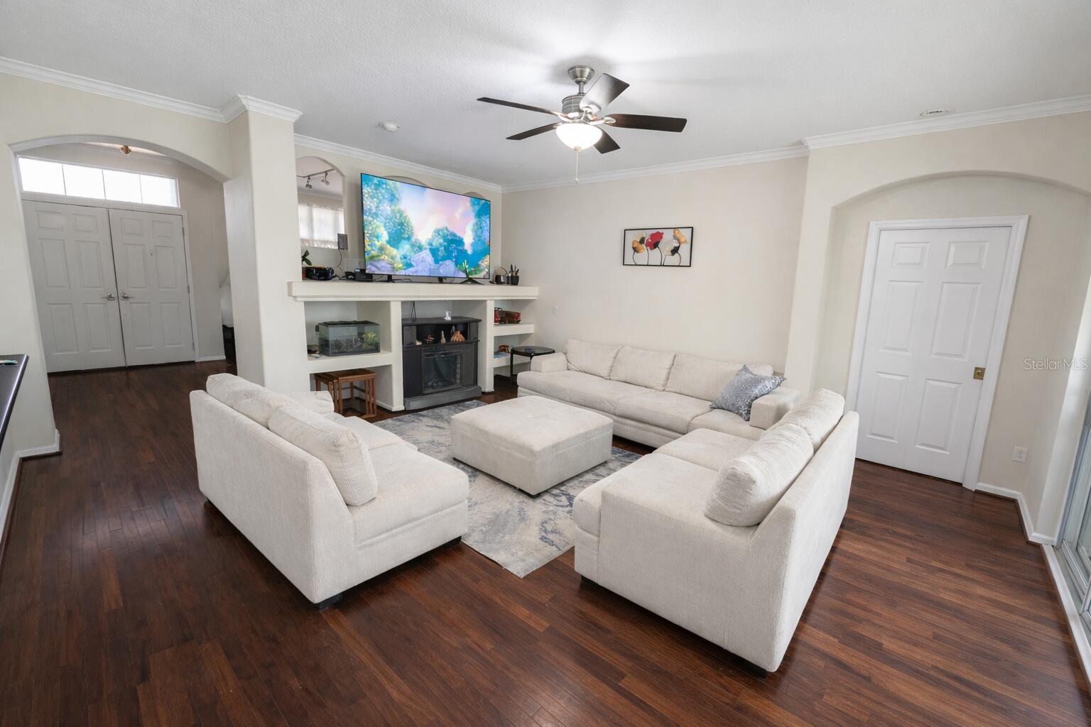 8044 CANYON LAKE CIR