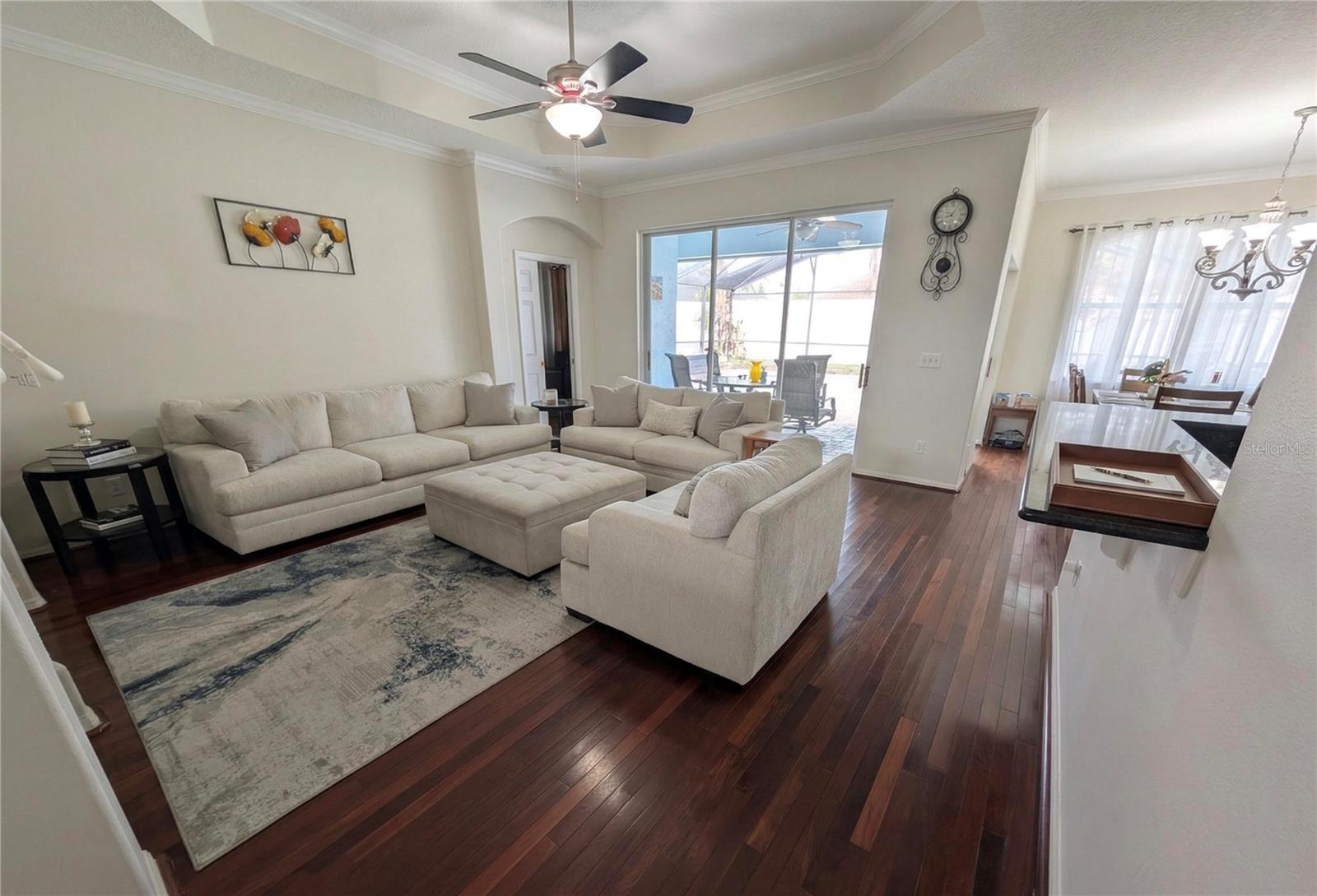 8044 CANYON LAKE CIR