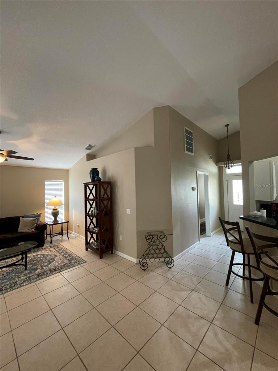 319 NIBLICK CIR