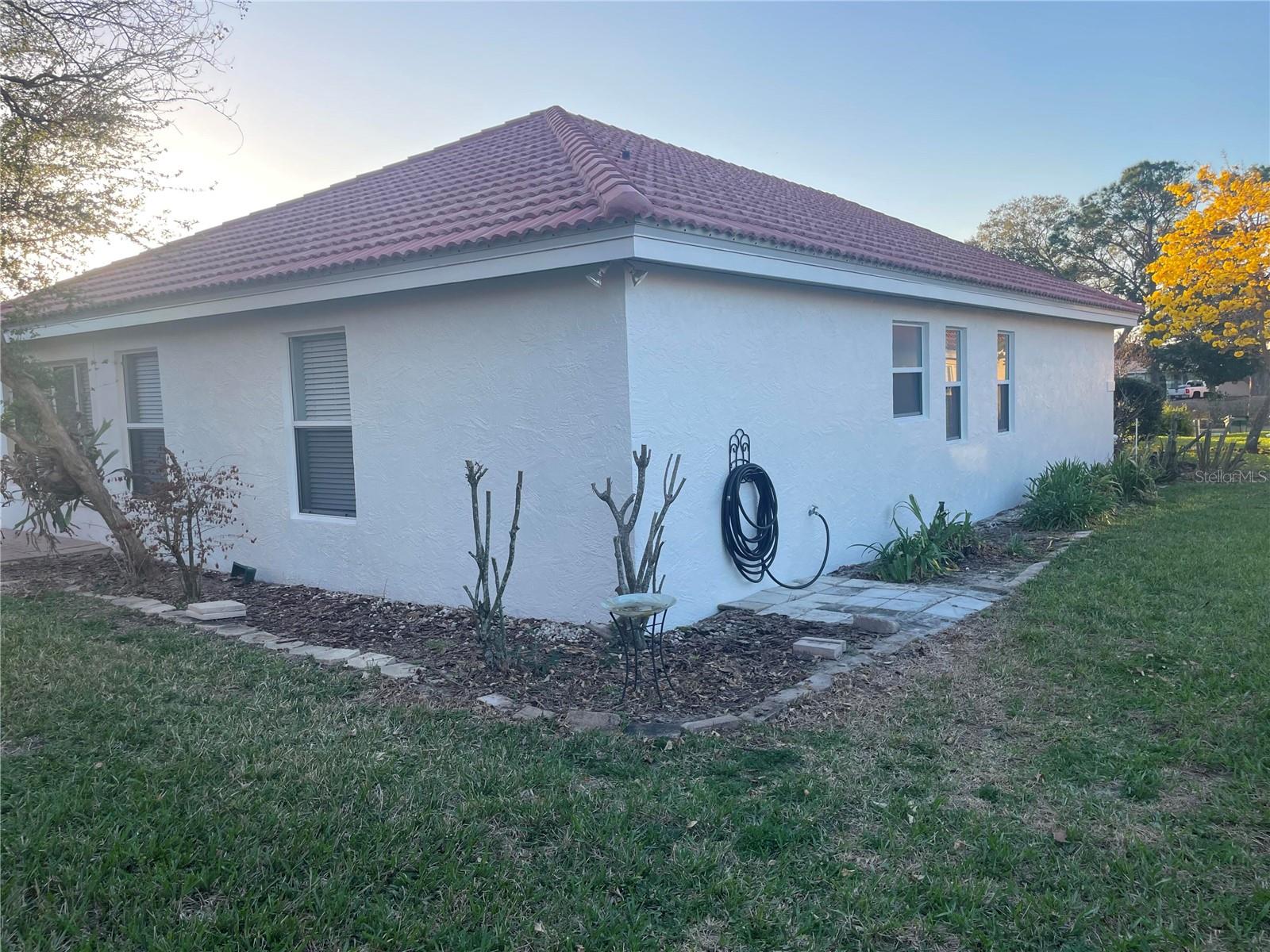 319 NIBLICK CIR