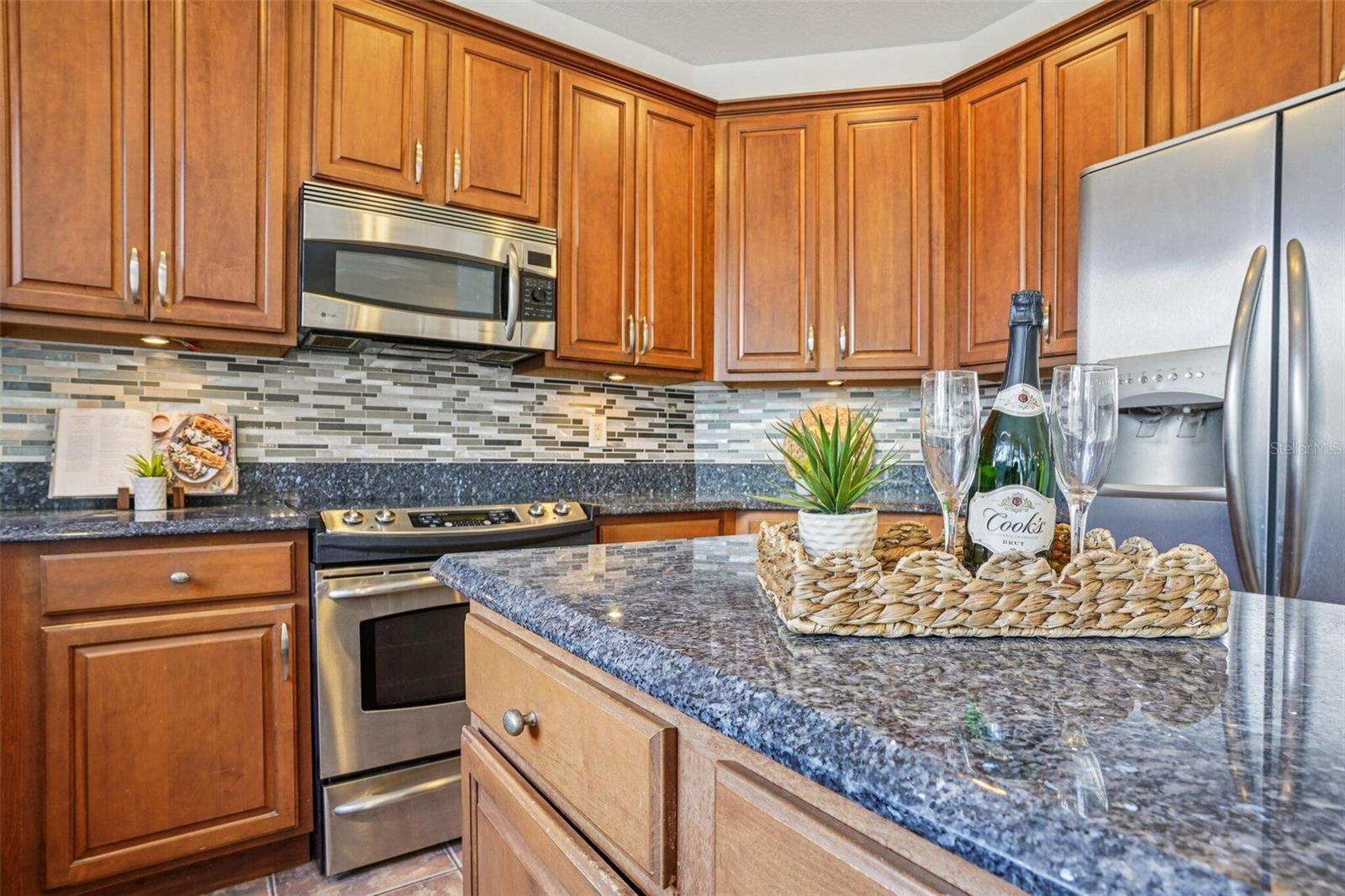 3831 BRANTLEY PLACE CIR
