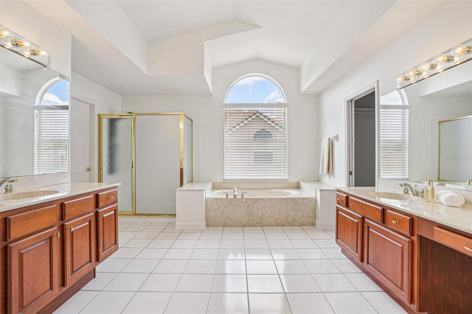 3831 BRANTLEY PLACE CIR