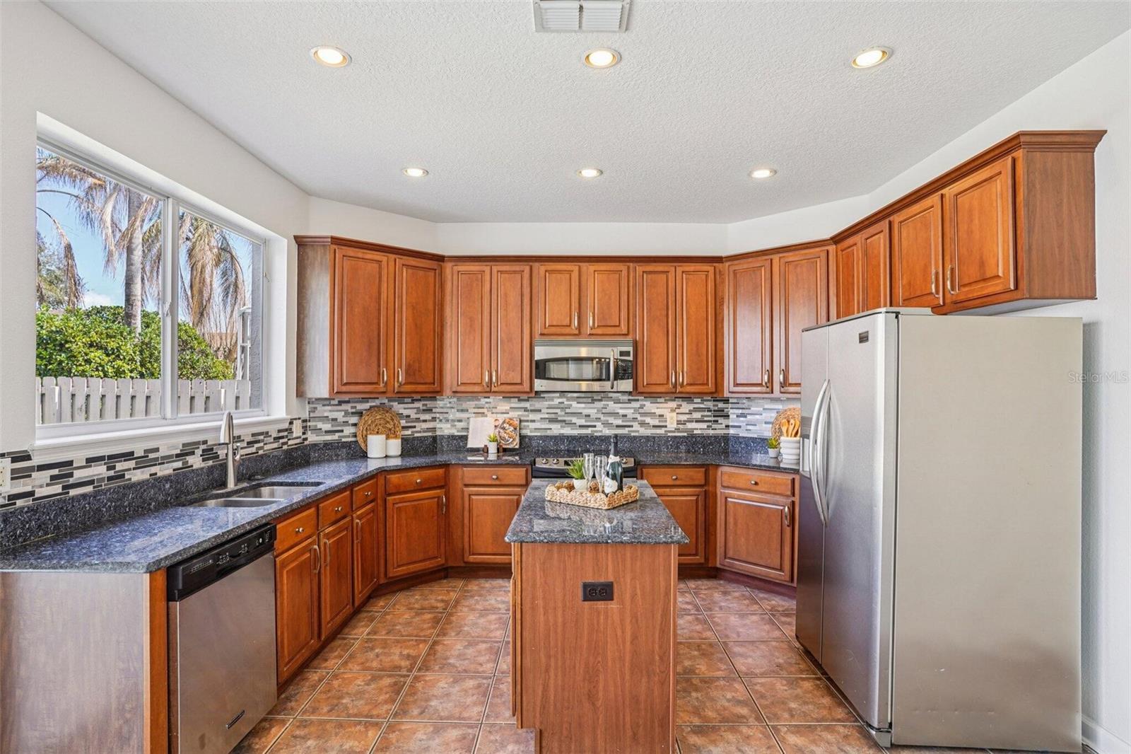 3831 BRANTLEY PLACE CIR
