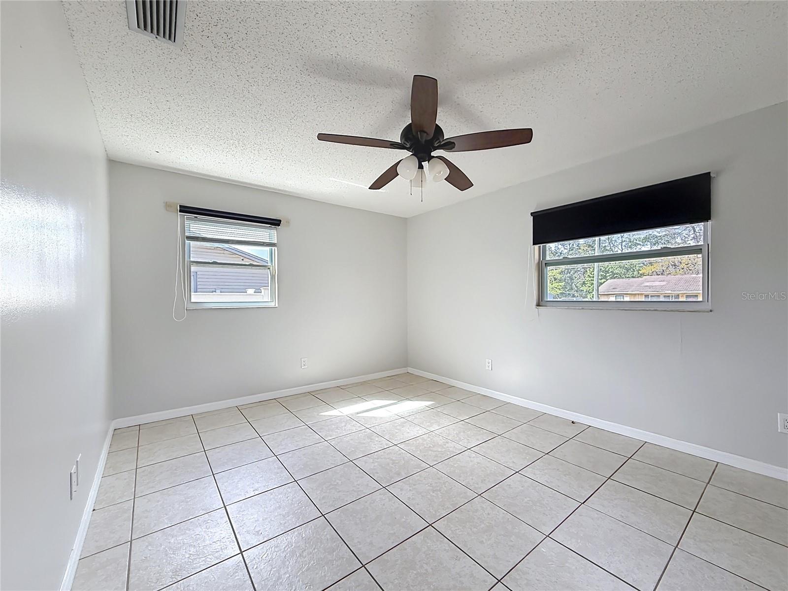 1605 NE 17TH AVE