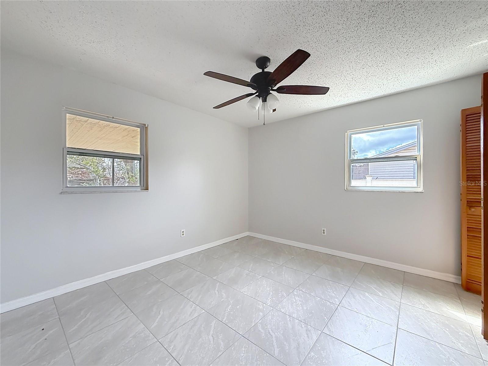 1605 NE 17TH AVE