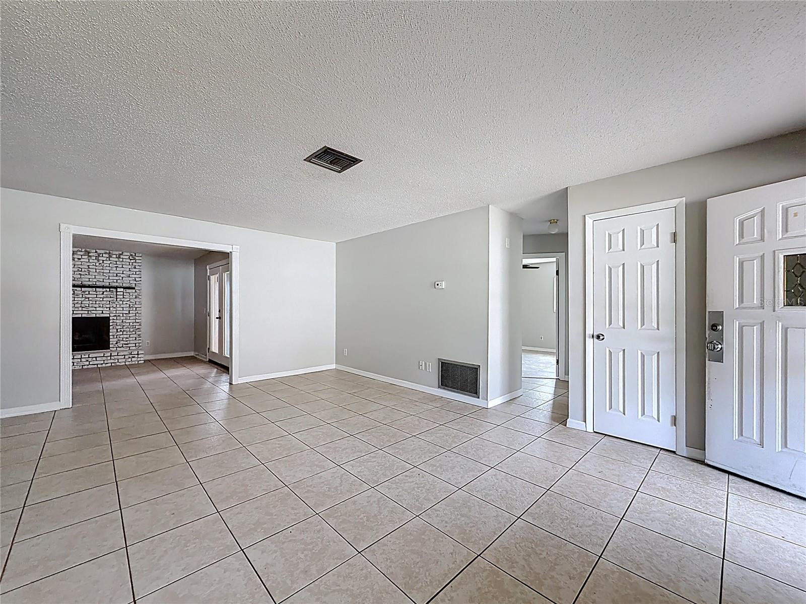 1605 NE 17TH AVE