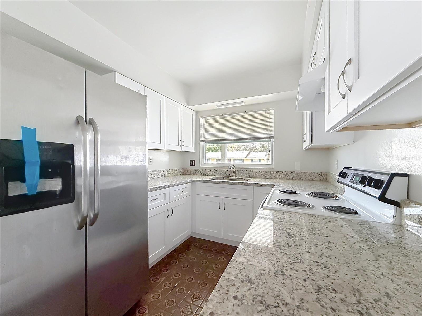 1605 NE 17TH AVE
