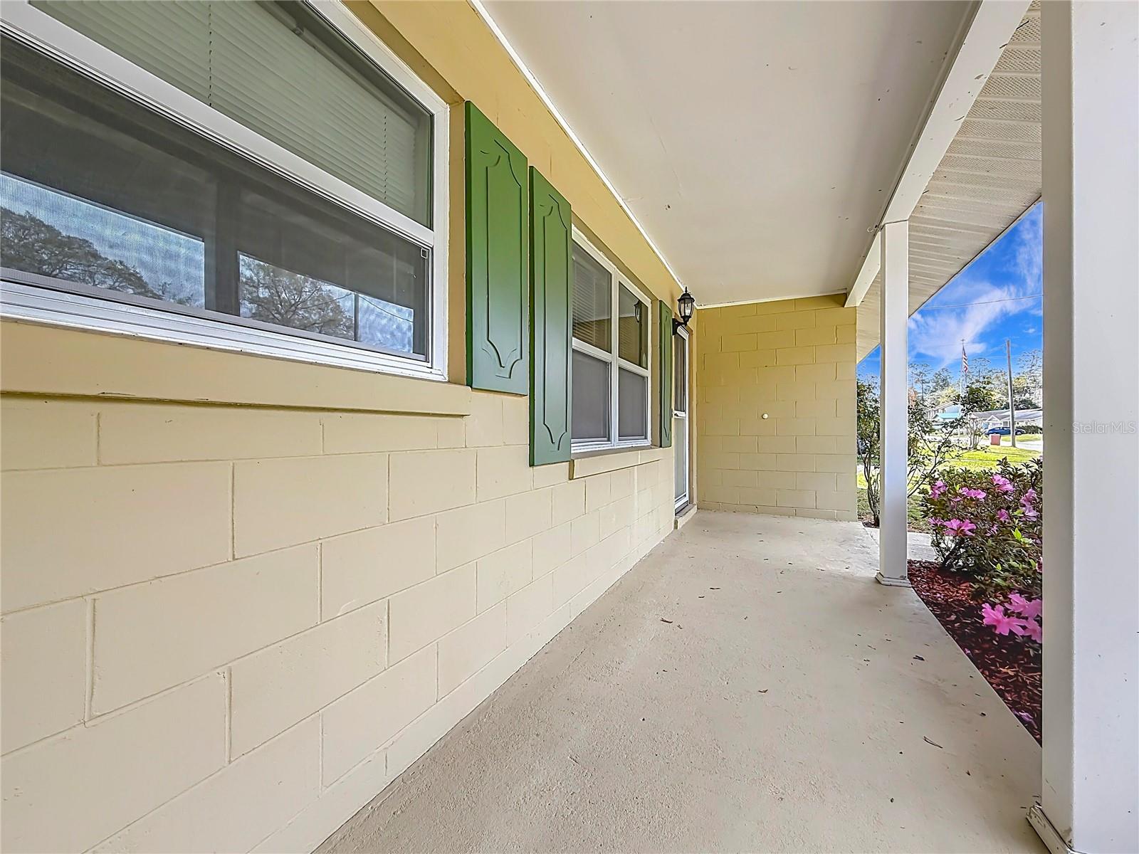 1605 NE 17TH AVE