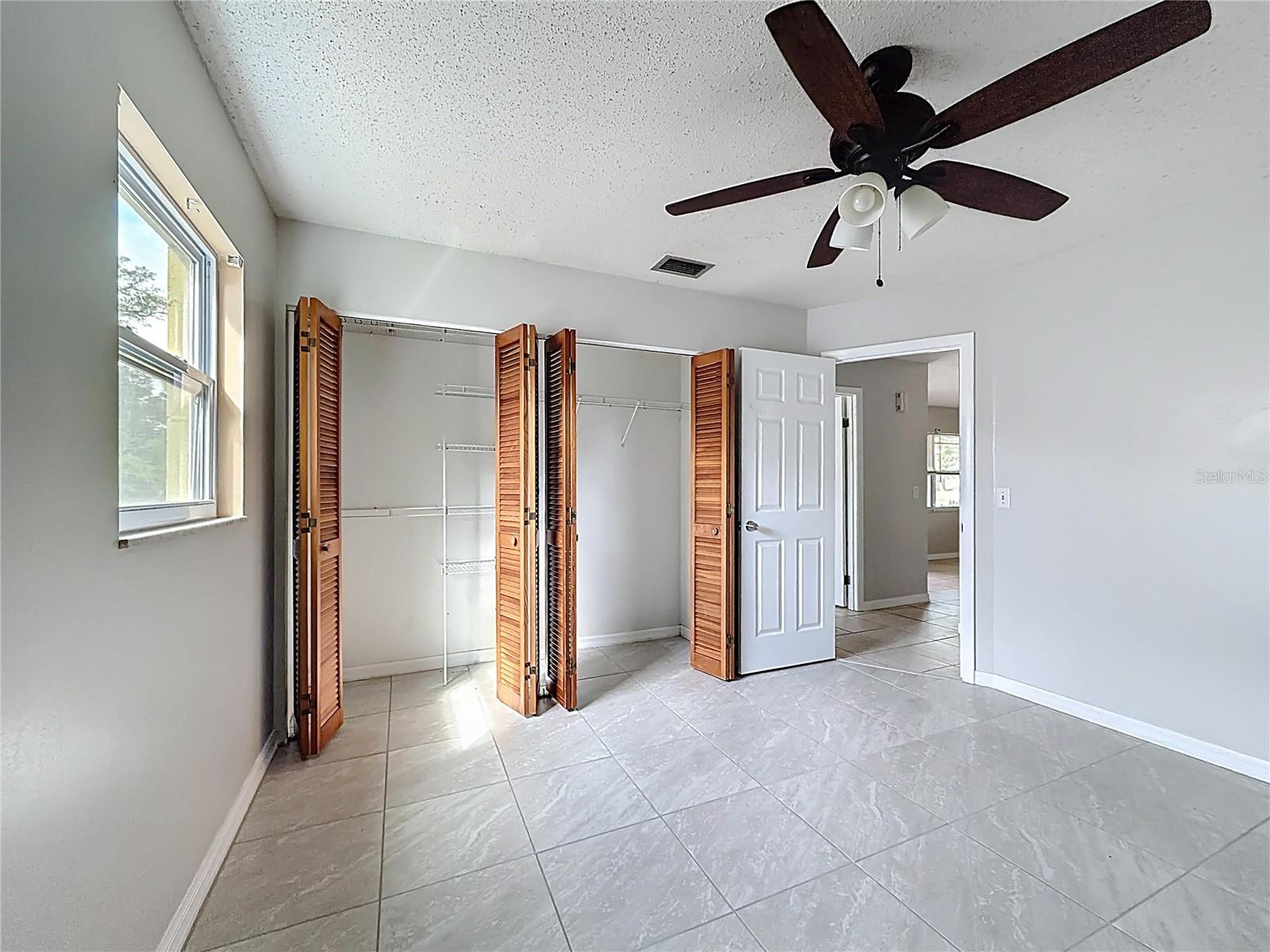 1605 NE 17TH AVE