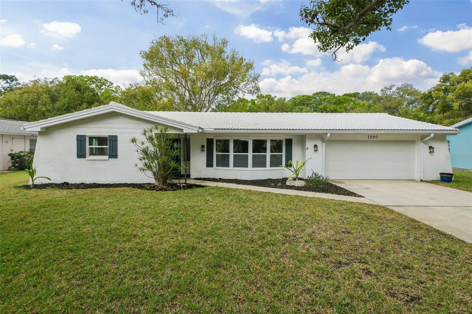 1380 WILLIAMS CT