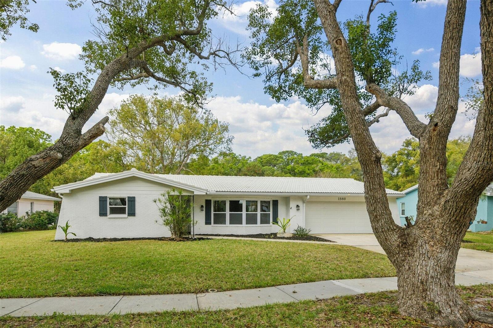 1380 WILLIAMS CT