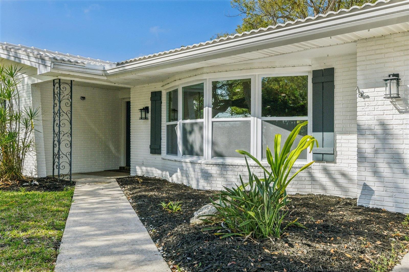 1380 WILLIAMS CT