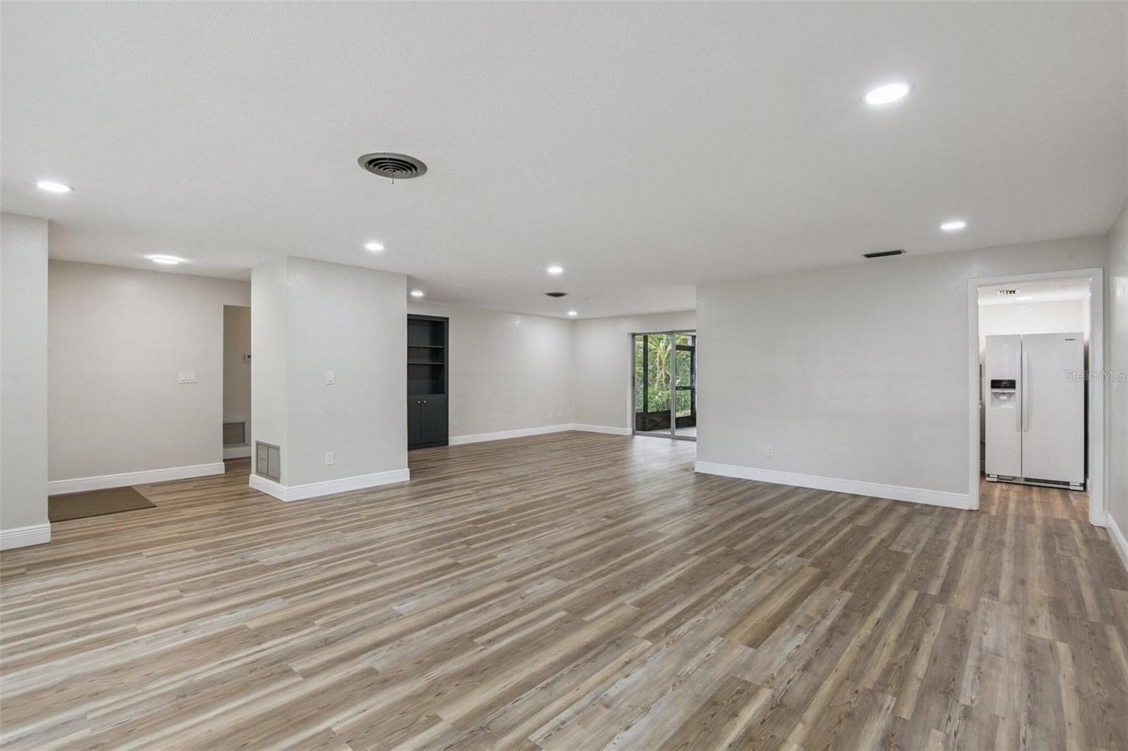 1380 WILLIAMS CT