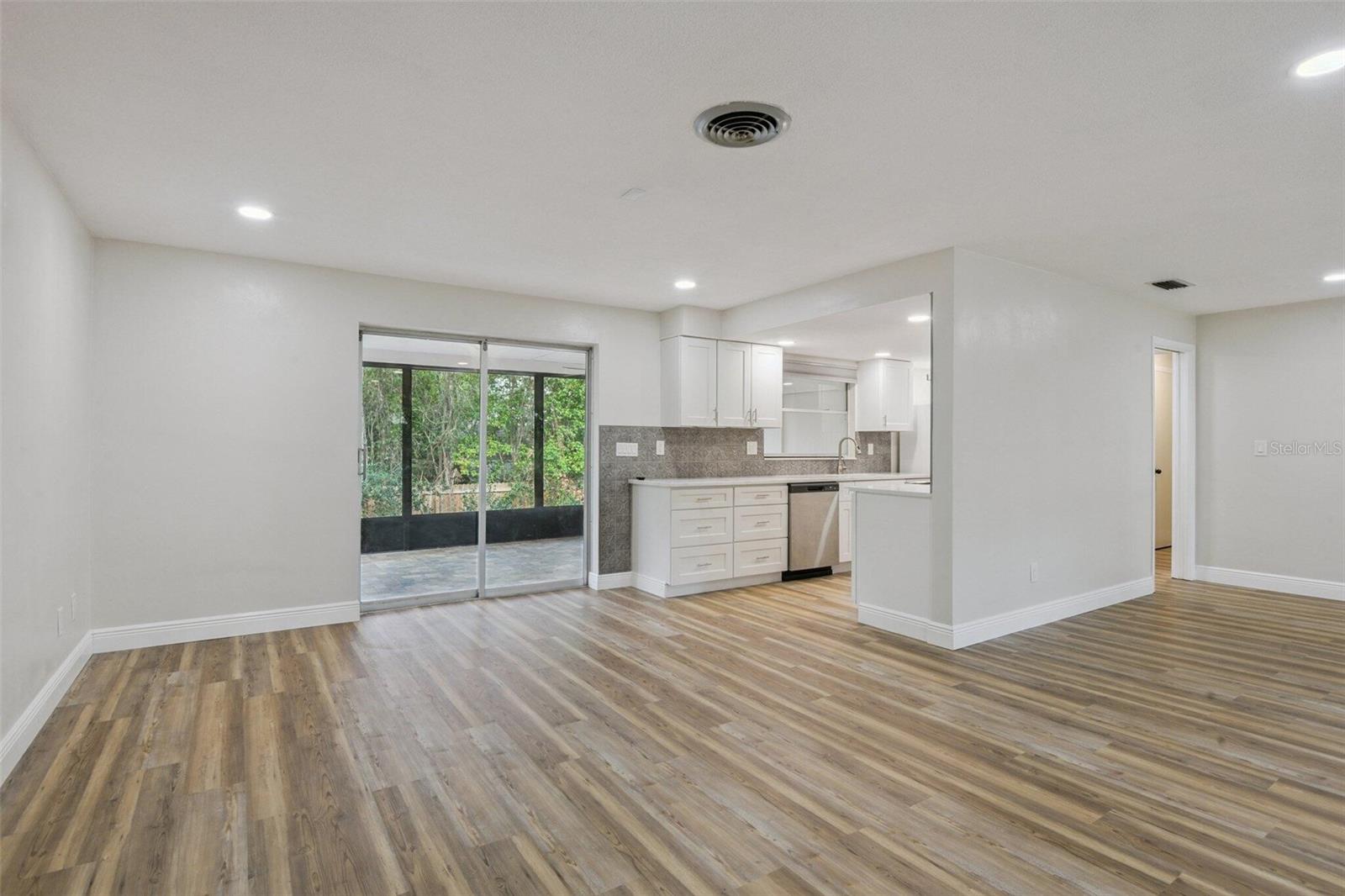 1380 WILLIAMS CT