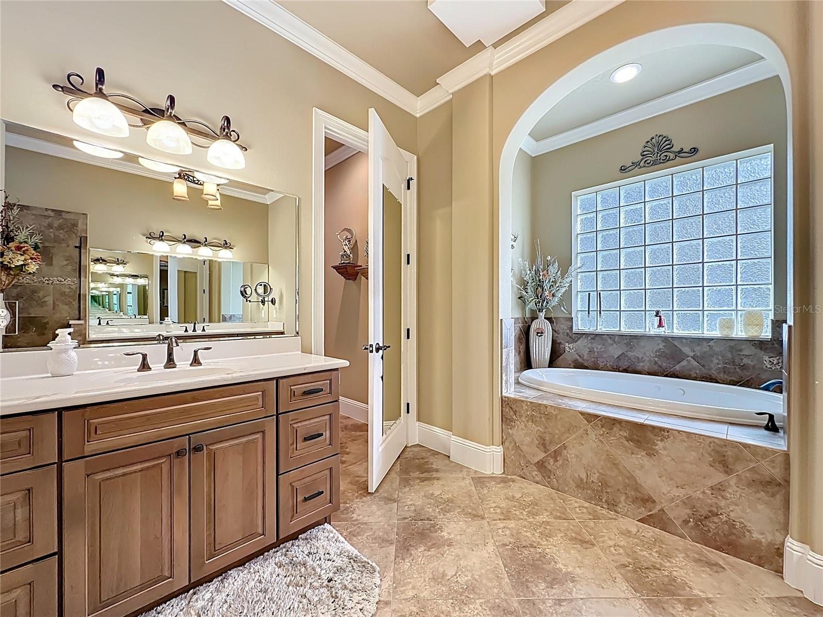 14 BLUEJACK CT