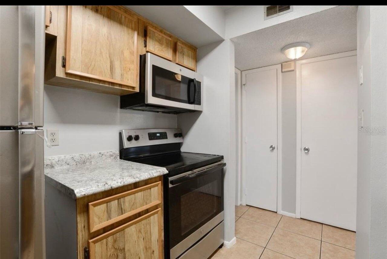 14227 SHADOW MOSS LN #101