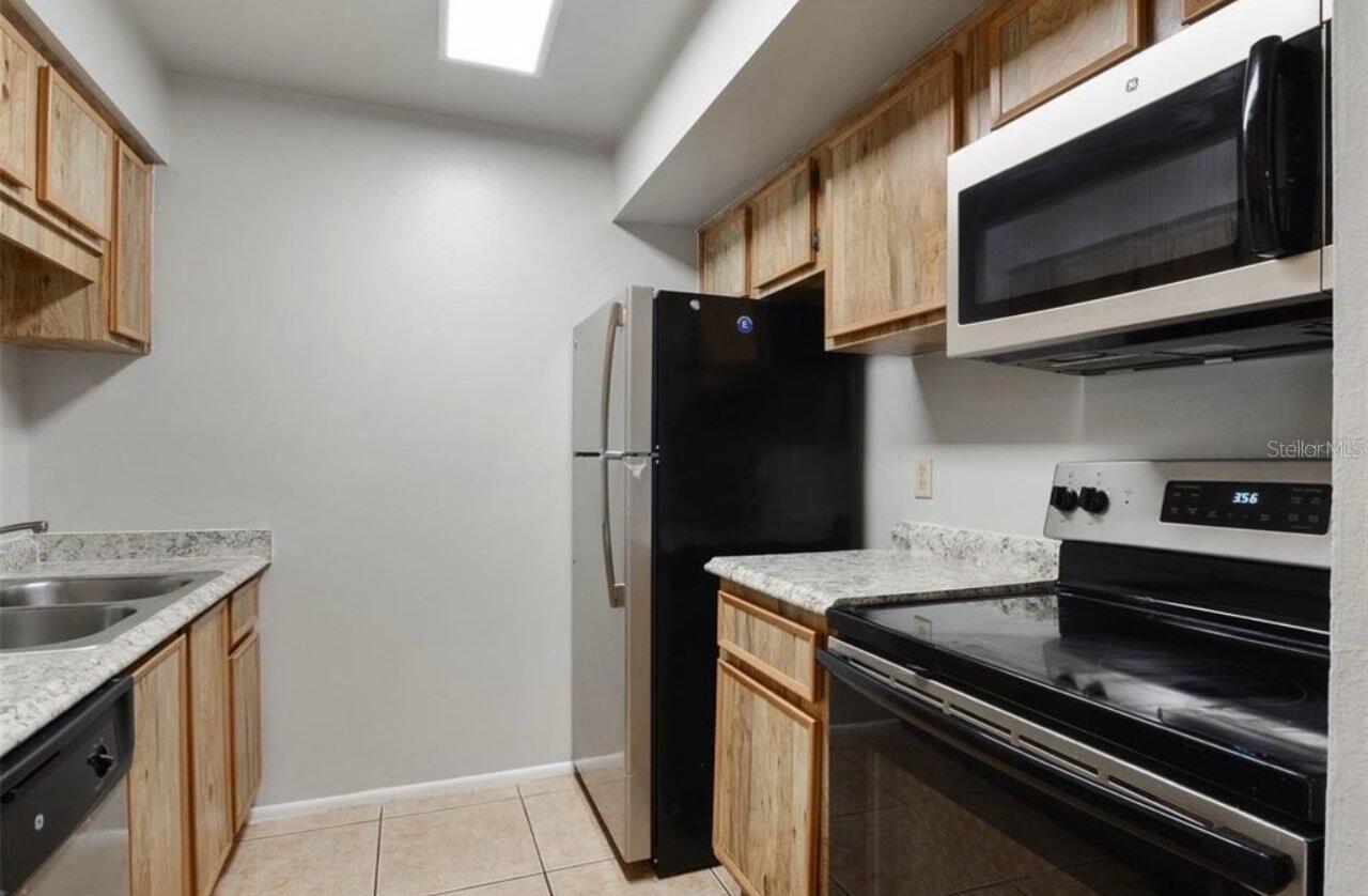 14227 SHADOW MOSS LN #101