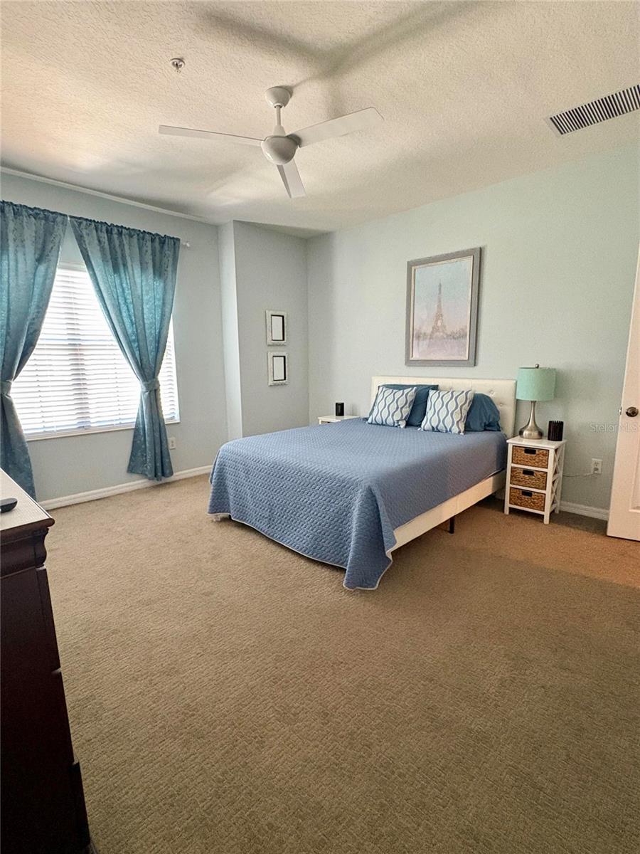 4067 OVERTURE CIR #340