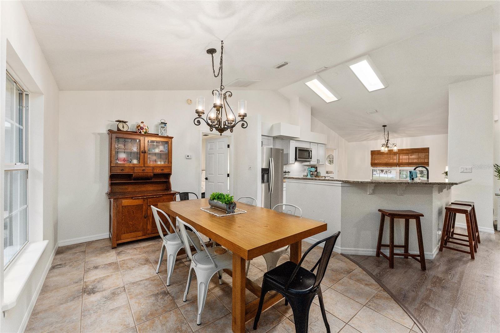 7237 EDMUND CT