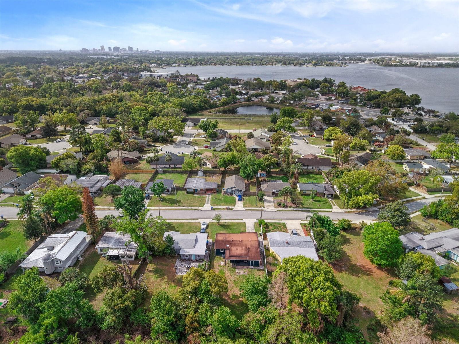 1415 CARLSON DR
