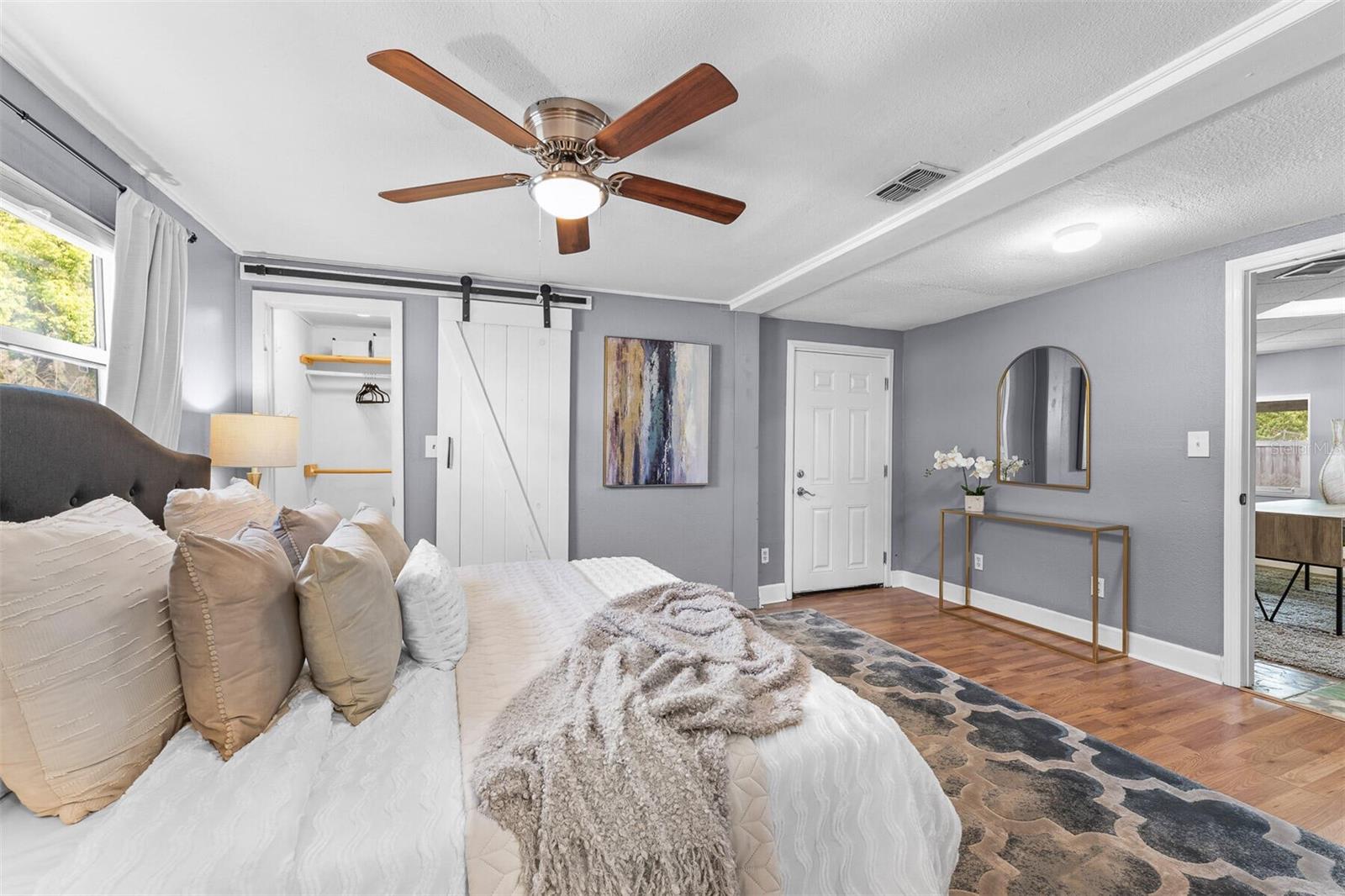 1415 CARLSON DR