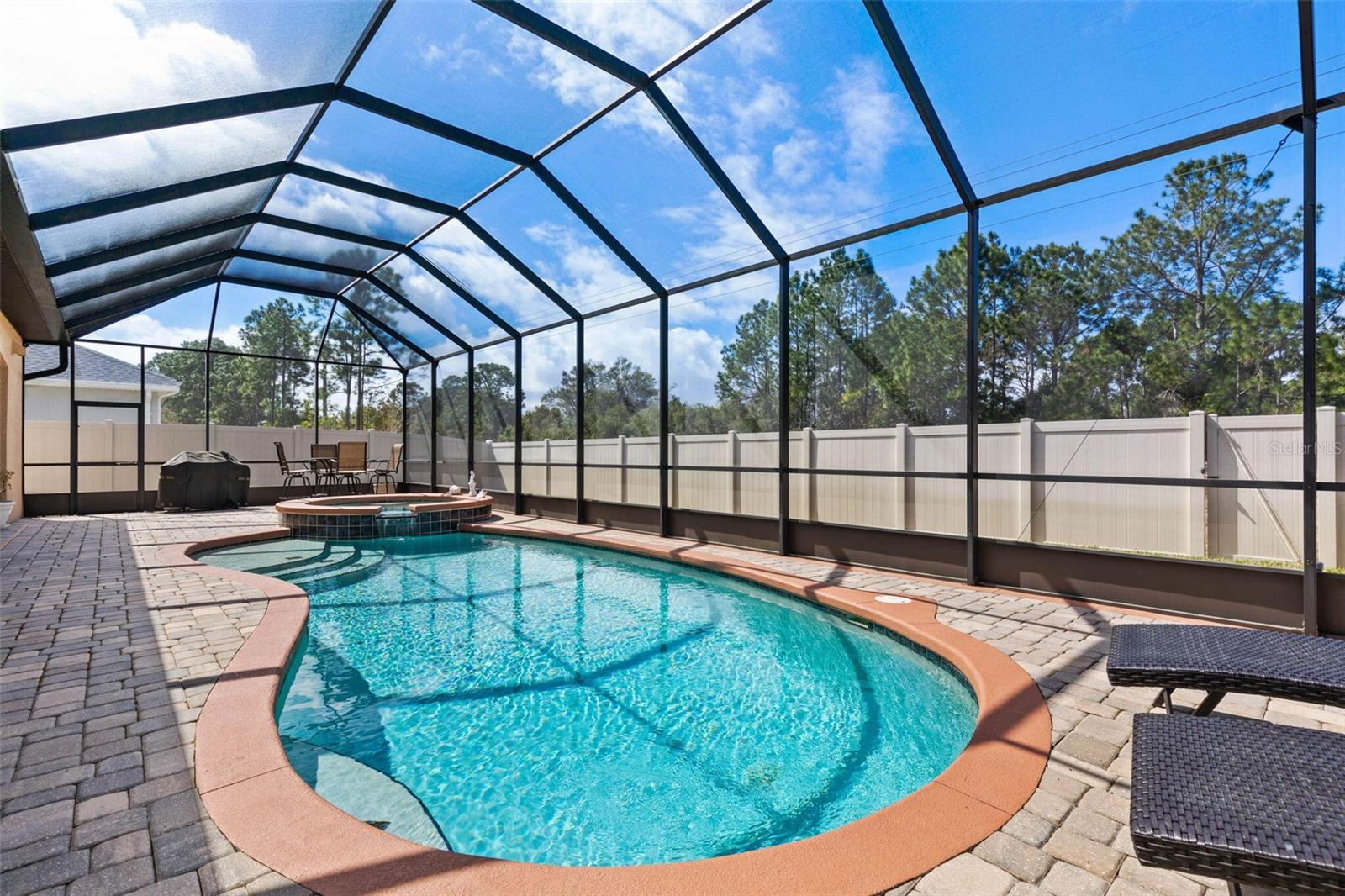 60 FENIMORE LN