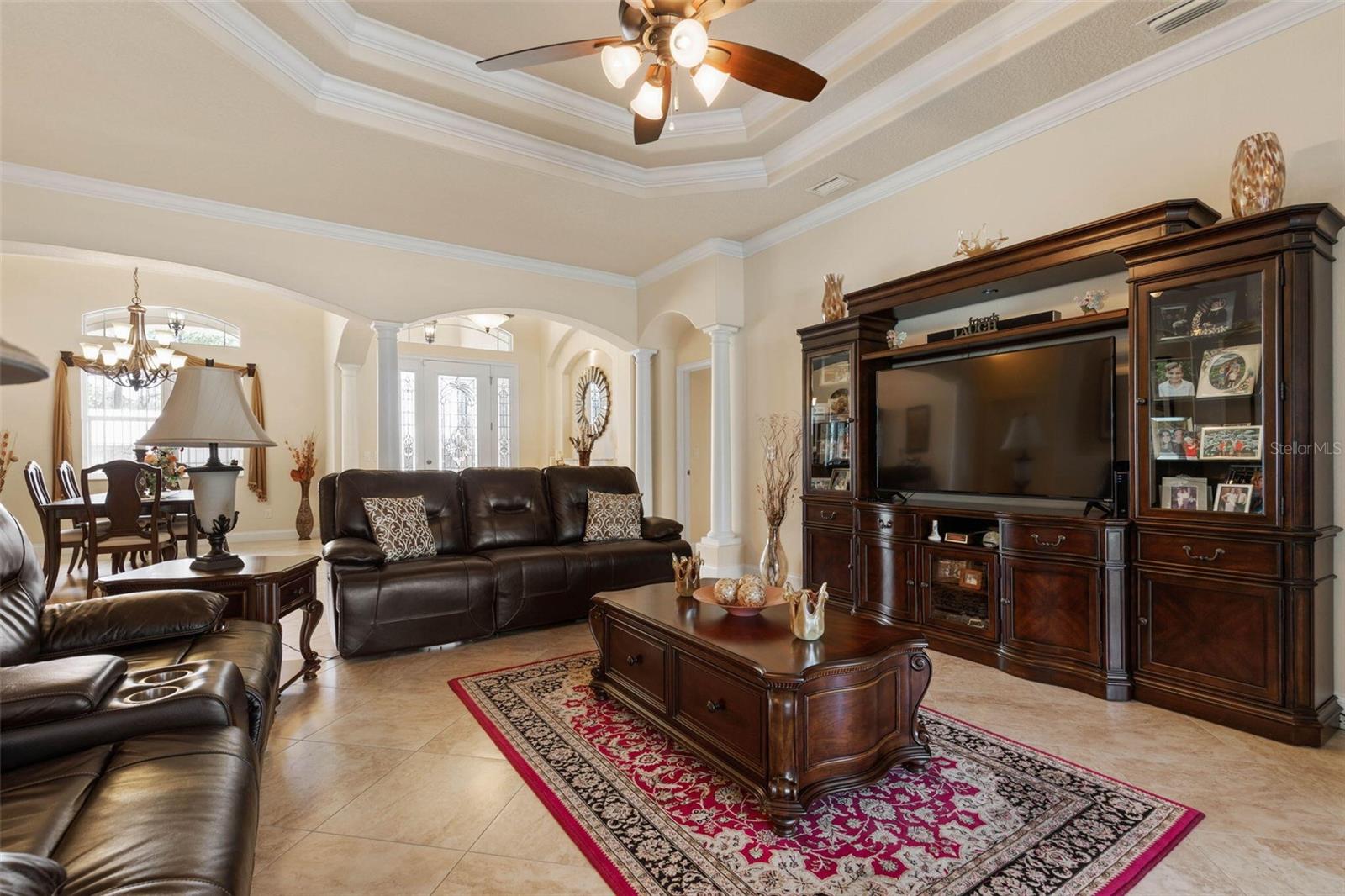 60 FENIMORE LN