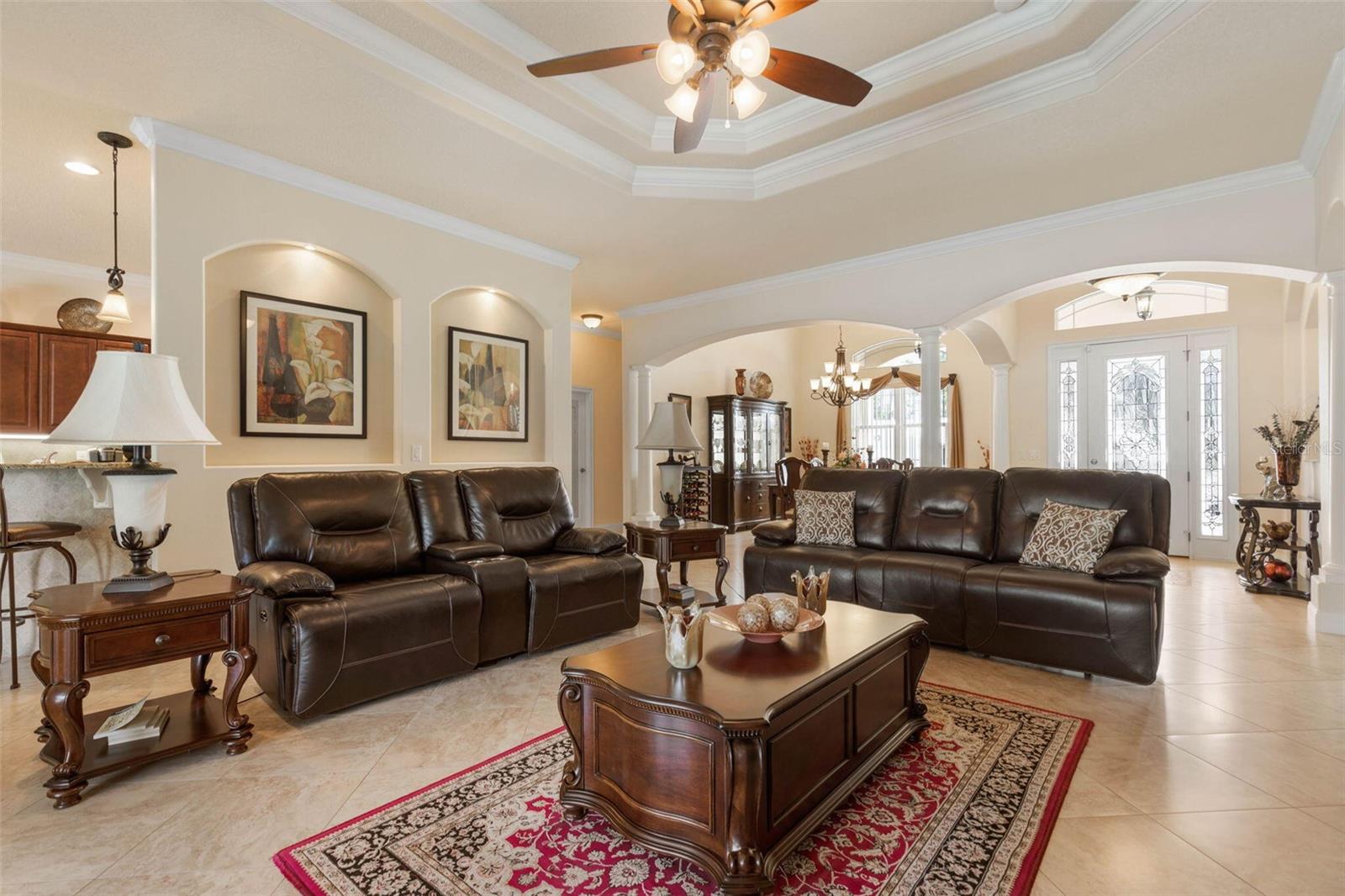 60 FENIMORE LN